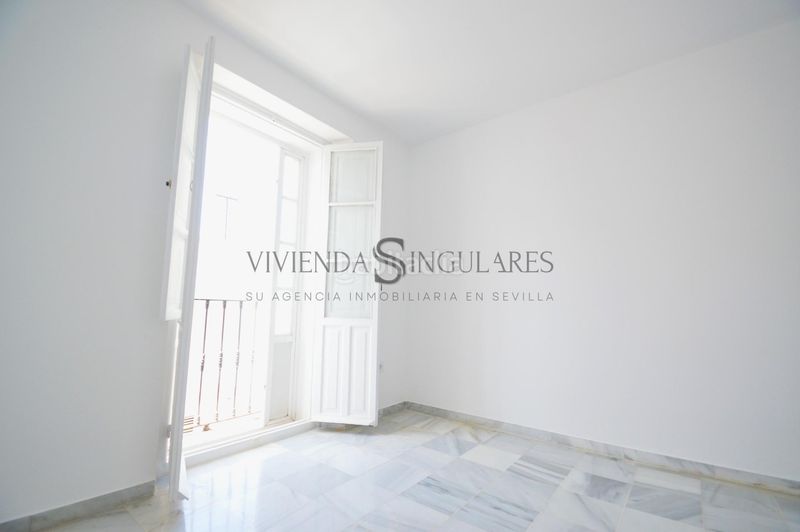 Foto 3dd92f01-b520-4c48-9a7a-a6e71c8661da. Lloguer àtic amb calefacció a San Gil Sevilla