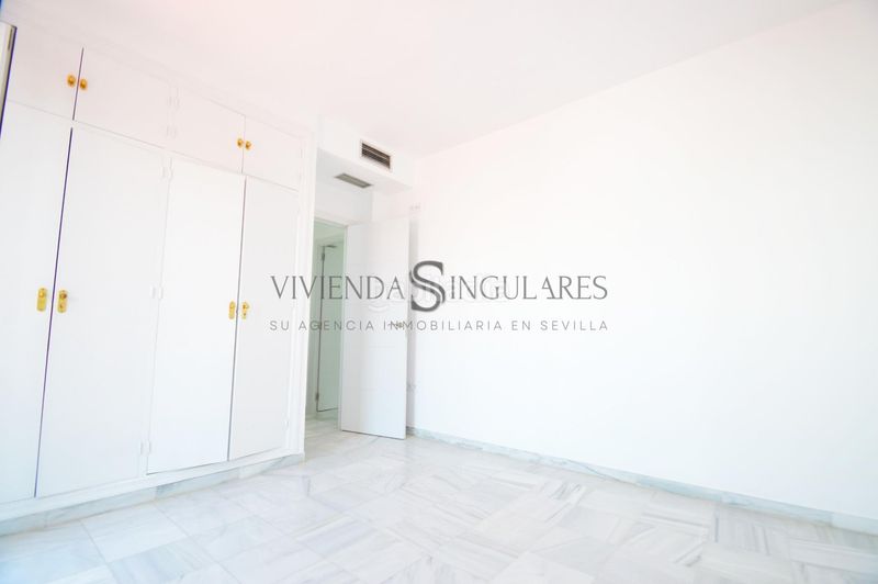 Foto 5a32aaa0-515e-4877-9b39-69715cc987c8. Lloguer àtic amb calefacció a San Gil Sevilla