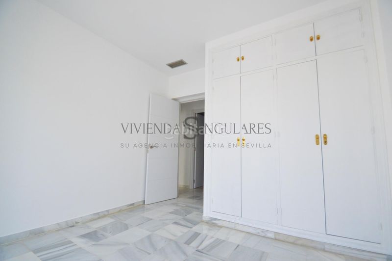 Foto b0ee781b-d4ee-4039-a008-408687516624. Lloguer àtic amb calefacció a San Gil Sevilla