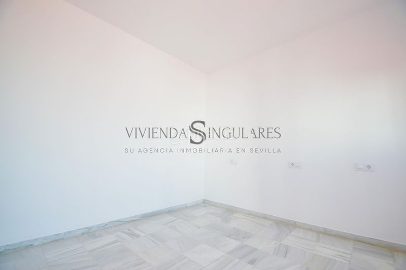 Foto f84db3df-f370-4e7e-a562-1c66fc288e76. Lloguer àtic amb calefacció a San Gil Sevilla