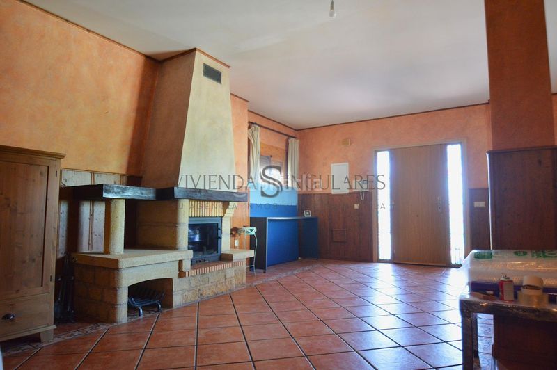 Foto 4dbd067d-d9c0-4a4a-8e97-029e1e7d1d3f. Xalet amb aparcament piscina a Carmona