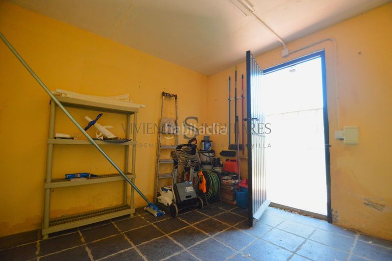 Foto f8bcd5c5-7575-4cb2-9d6b-c25135f98dfd. Xalet amb aparcament piscina a Carmona