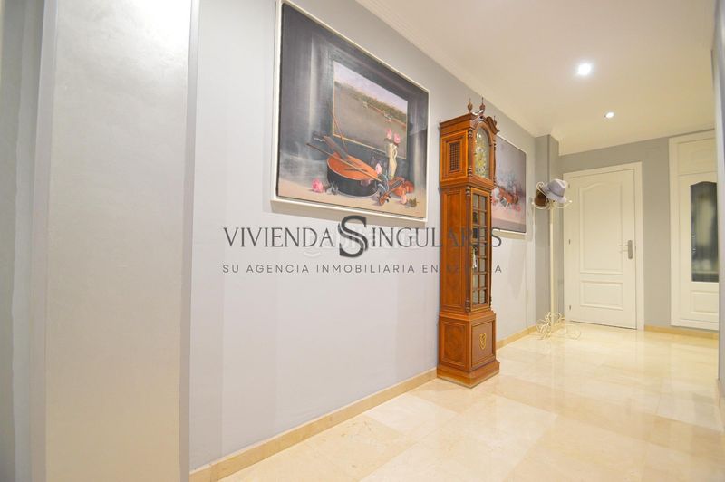 Foto 05b3ecdd-5b51-4f5f-932e-f8e6352c1e7d. Casa aparellada amb aparcament piscina a Santa Clara Sevilla
