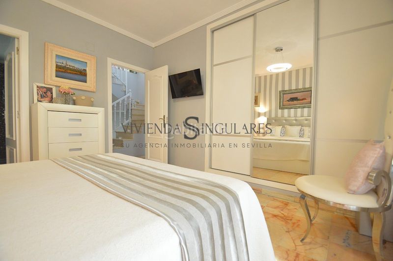Foto 50327bde-39aa-4324-9de4-eebfeb1034f3. Casa aparellada amb aparcament piscina a Santa Clara Sevilla