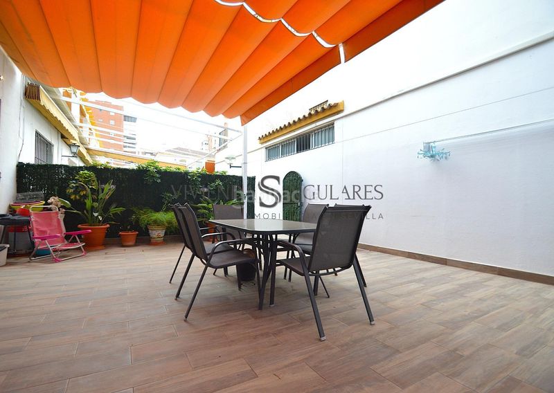 Foto 9cabe8cf-34e6-4184-a961-1c776b27bdfd. Casa aparellada amb aparcament piscina a Santa Clara Sevilla