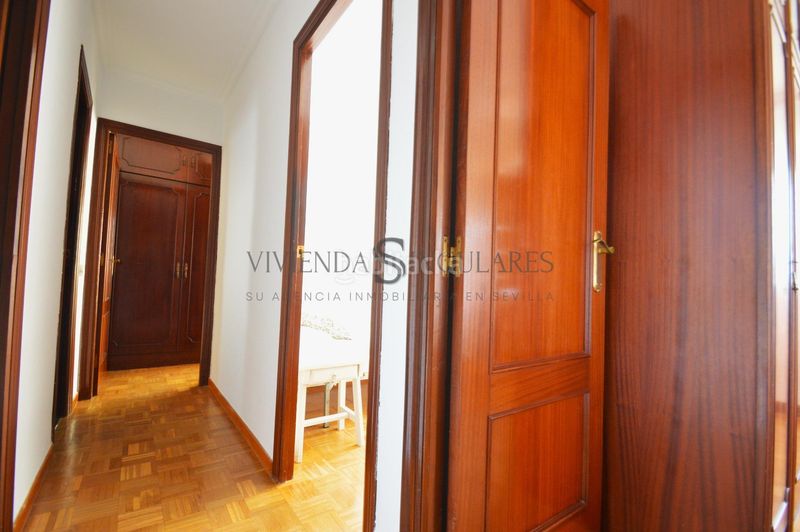 Foto 07a91fff-7916-4c90-b6ee-fcc22ff4db12. Rent flat in Cruz Roja Sevilla