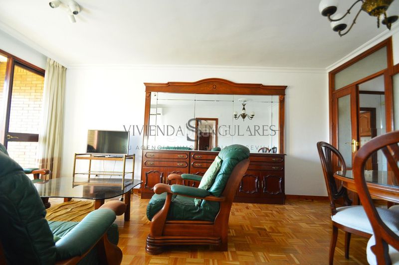 Foto 0b4554ea-e7ad-40ef-b558-760ec99f858b. Rent flat in Cruz Roja Sevilla