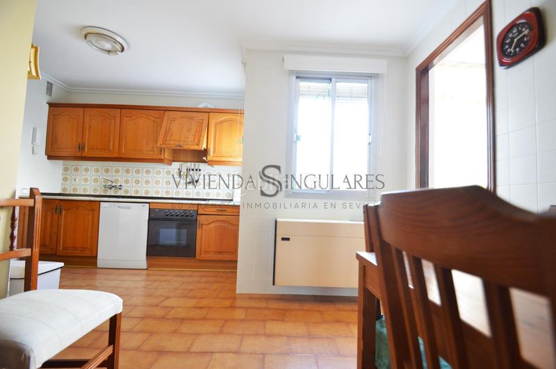 Foto d68254bb-132a-404d-b589-744001cb5823. Rent flat in Cruz Roja Sevilla