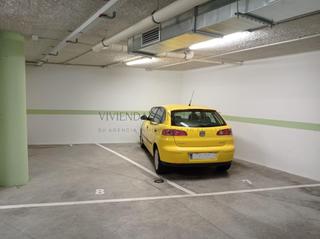 Parking coche en Cruz Roja