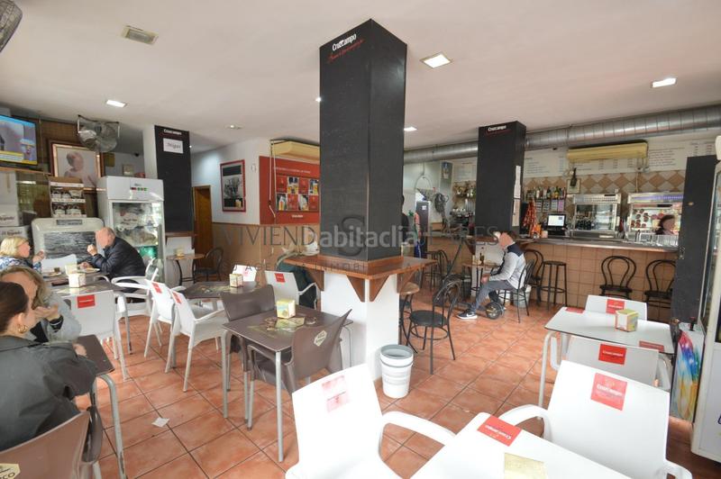 Foto b9287597-ef2d-4ba4-9687-9321f35b94dc. Lloguer local comercial a Villegas Sevilla