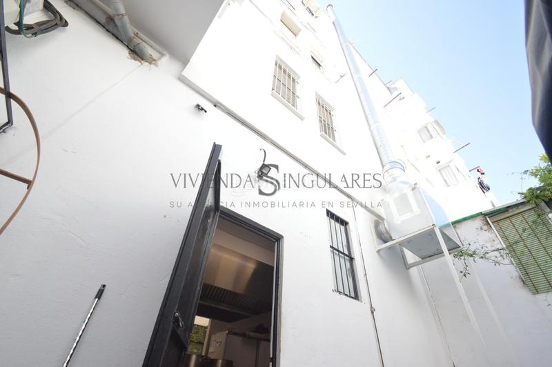 Foto a5a8538a-2693-4e03-a904-bf14a69d3d3d. Lloguer local comercial a San Carlos - San José Sevilla