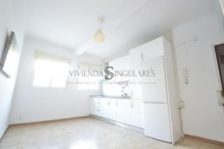 Appartement à San Gil. Basílica, arco, murallla...suena bien no?!