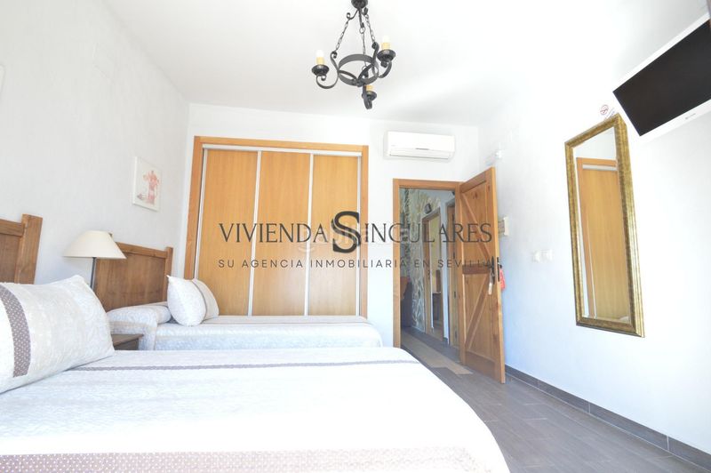 Foto 179c8e80-6f4f-4d9b-8341-3d3f5b6d5093. Casa a Arroyomolinos de León