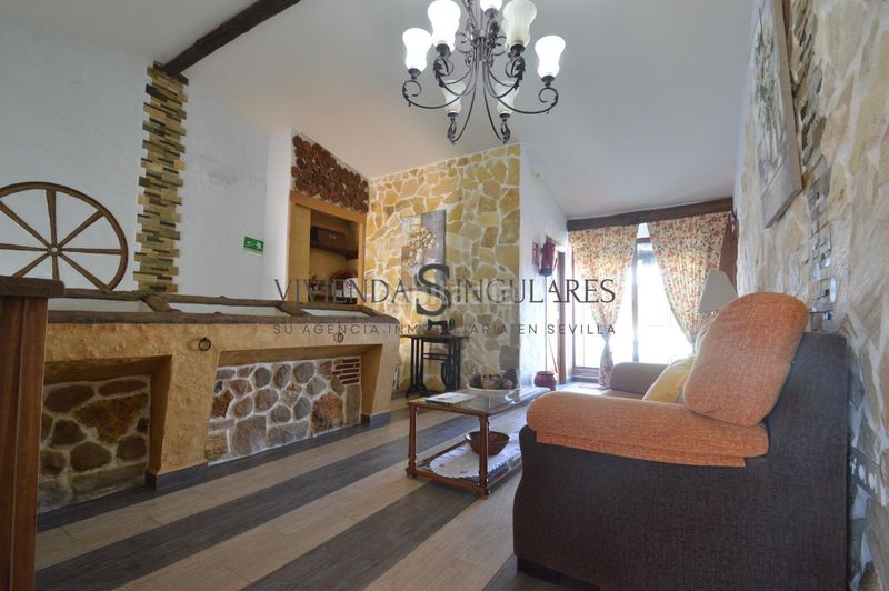 Foto b4648a96-1af9-47c5-b8ad-3ce235ff51a2. Casa a Arroyomolinos de León