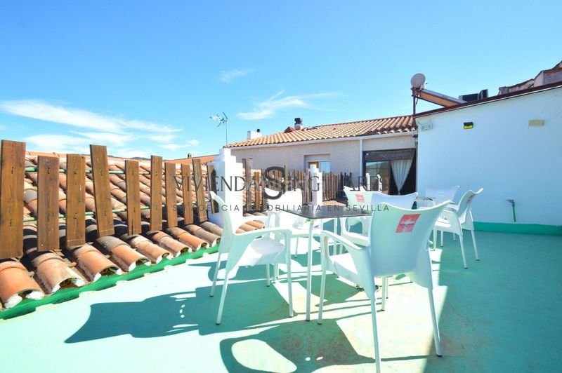 Foto d9e1ad71-364e-4f93-b1a8-1db6171c6a94. Casa a Arroyomolinos de León