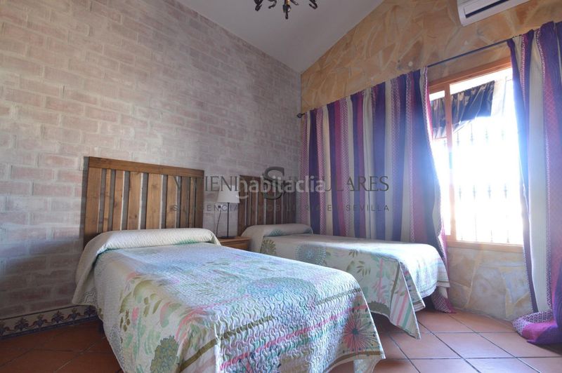 Foto e1b75dd6-88f3-4fed-bb25-b337c6a05c6a. Casa a Arroyomolinos de León
