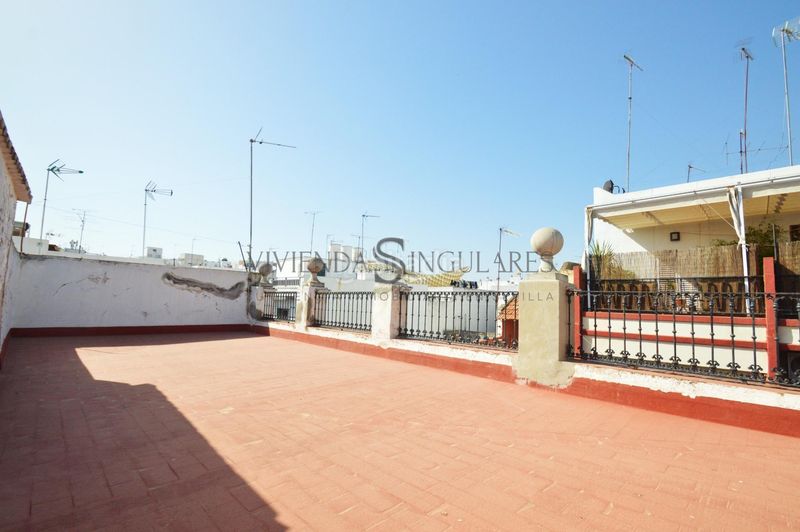 Foto c839ba43-21b6-4098-aa8e-511cec64e005. Casa a Encarnación - Regina Sevilla