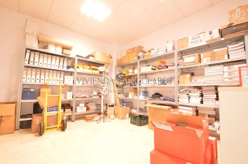 Foto ab5dc33b-957d-4fed-be72-3516e2226932. Local comercial a Parque Alcosa Sevilla