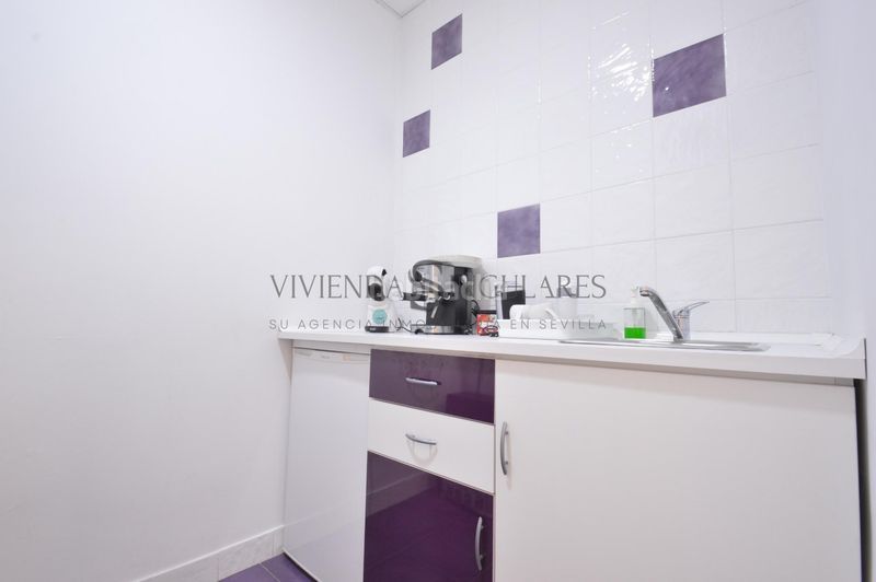Foto f176c88b-3181-425d-a58c-89aeaf1410b6. Local comercial a Parque Alcosa Sevilla