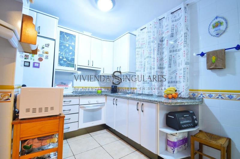 Foto 6c6f9981-7a4f-4089-9e5c-a2040cddda19. Affitto appartamento con riscaldamento parcheggio piscina in Sevilla