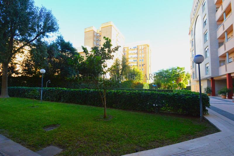 Foto 7f5d50cc-e361-45ed-9ff2-8c2b1b482df7. Affitto appartamento con riscaldamento parcheggio piscina in Sevilla