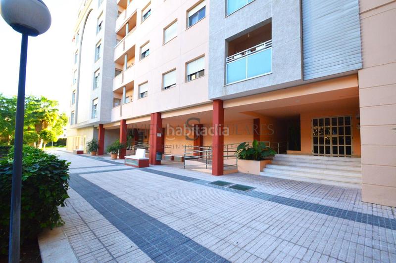 Foto d45b7f44-e165-4a07-87ba-17dc79ae3f33. Affitto appartamento con riscaldamento parcheggio piscina in Sevilla