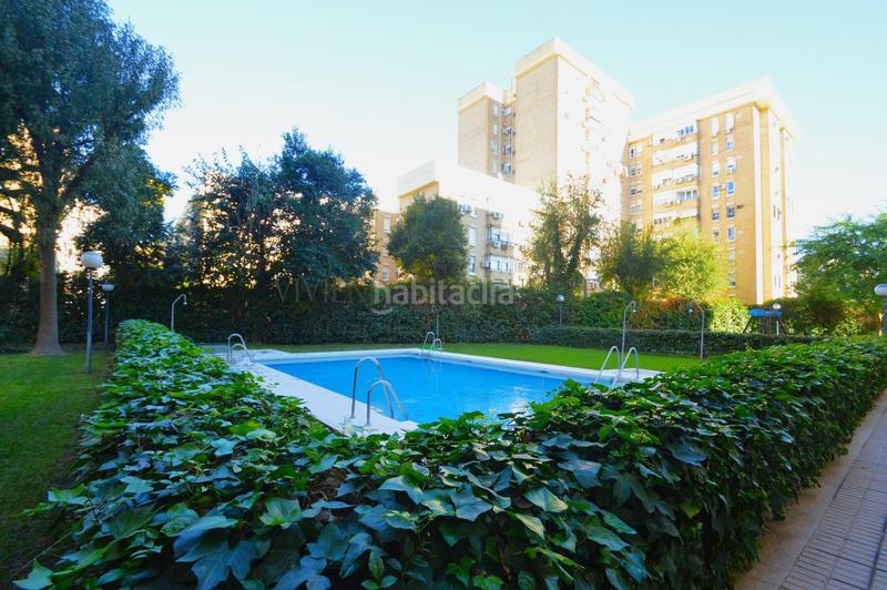 Foto eaff6eb2-08b2-4544-82a4-b76523cd94fc. Affitto appartamento con riscaldamento parcheggio piscina in Sevilla
