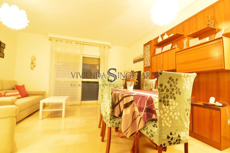 Foto ef8c8f98-75b7-4f04-abe8-04dc2961ef5e. Affitto appartamento con riscaldamento parcheggio piscina in Sevilla