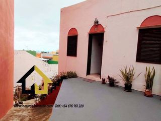 Casa a Calle paralela del laurel 6. Casa de dos plantas y terreno  icod de los vinos
