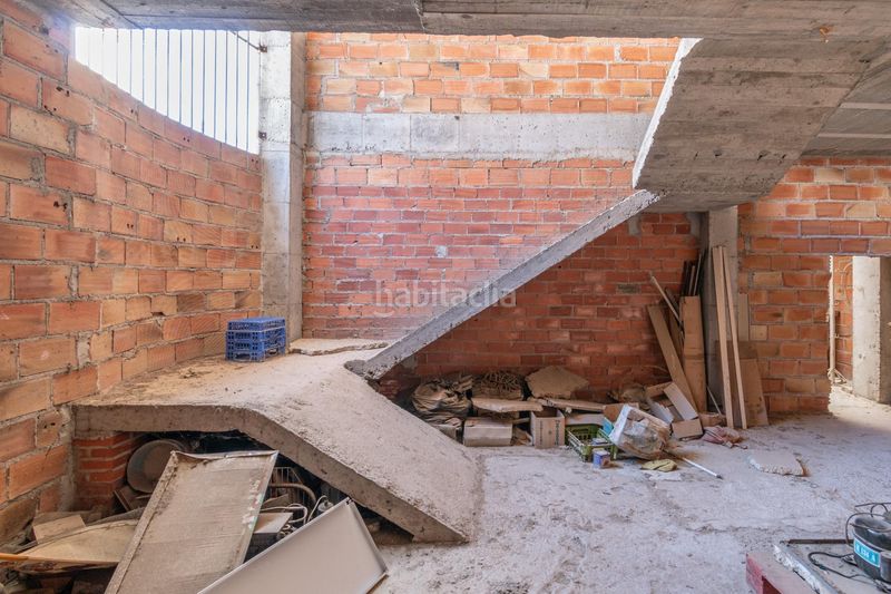 Foto 36b303bd-6c40-44e5-a99c-5def8d1b100a. Edificio en Peza (La)