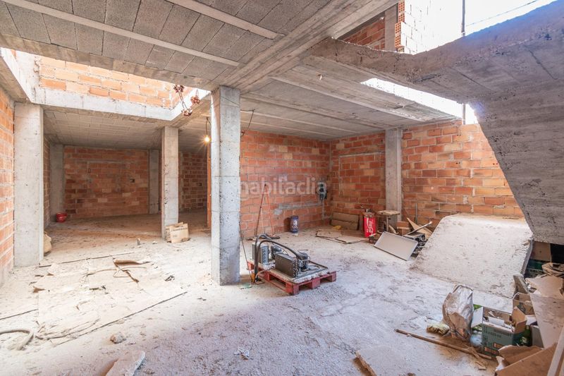 Foto 9ae9f916-24ab-435d-8ecd-d59f45fb9d25. Edificio en Peza (La)