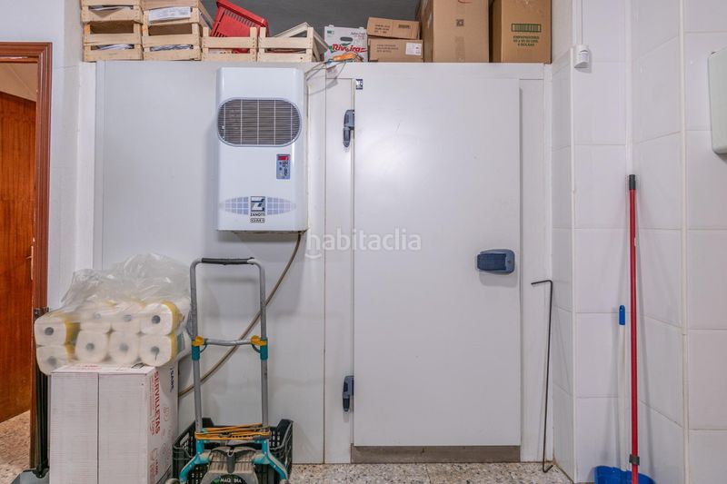 Foto c7215e78-b169-42fb-b755-975cdd2eb24a. Edificio en Peza (La)