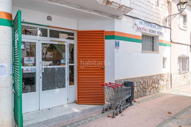 Foto e000d3a2-d481-43f0-bcc5-a43c4a3c2f01. Edificio en Peza (La)