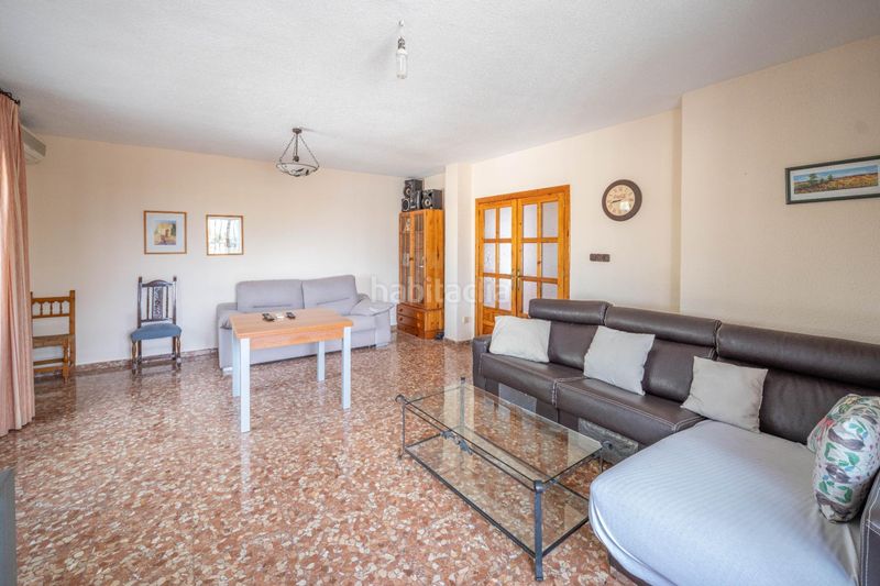 Foto 13723320-3051-4764-86ea-e9b0b7a85f86. Xalet amb aparcament a Alfacar