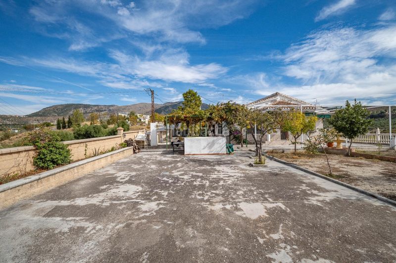 Foto 31cca8d2-bcf4-4ca7-a228-b4dadf7f07ec. Xalet amb aparcament a Alfacar