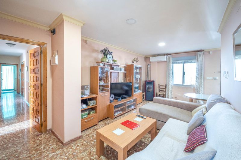 Foto 372d3e3d-1805-4965-83de-c7f081ff85f8. Xalet amb aparcament a Alfacar