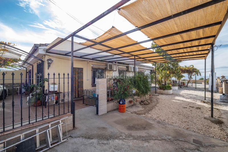 Foto 4a0100a3-a0ab-4f06-9670-44b533fecb47. Xalet amb aparcament a Alfacar