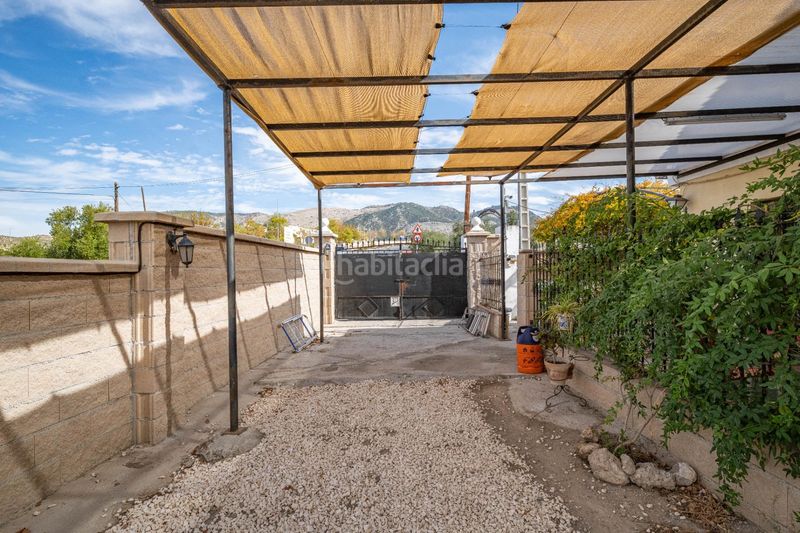 Foto c55cc2b4-6ad9-4ac0-aca3-c57b018a8a52. Xalet amb aparcament a Alfacar