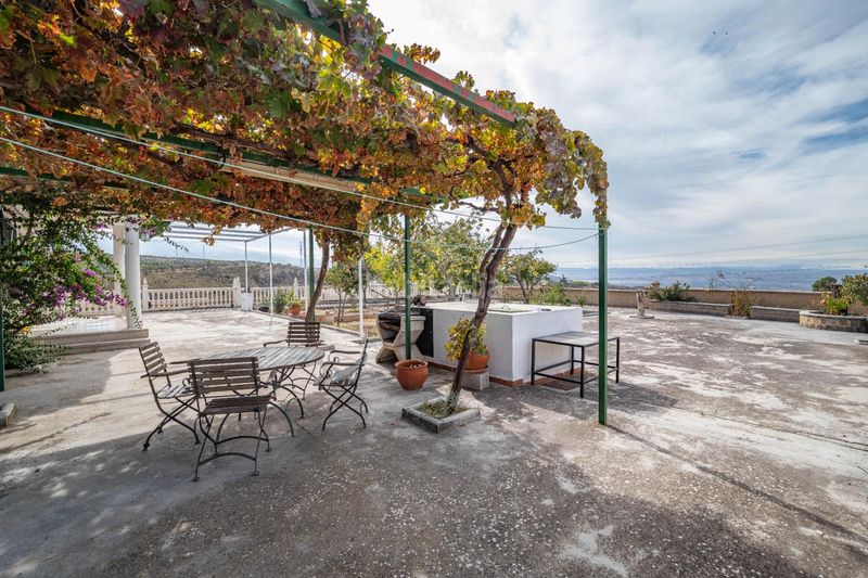 Foto cd90b704-a479-4fc5-959b-b71f1e7bec76. Xalet amb aparcament a Alfacar