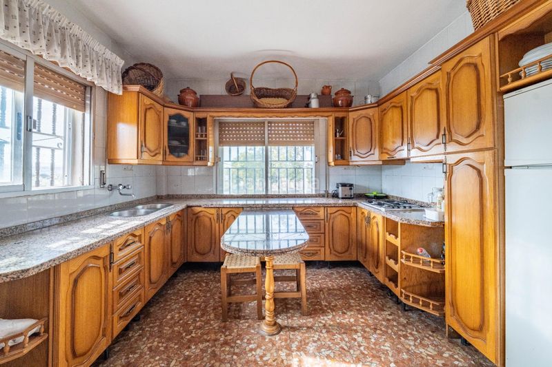 Foto d9e0eb15-1a40-4a13-8f79-1d38de1aa469. Xalet amb aparcament a Alfacar