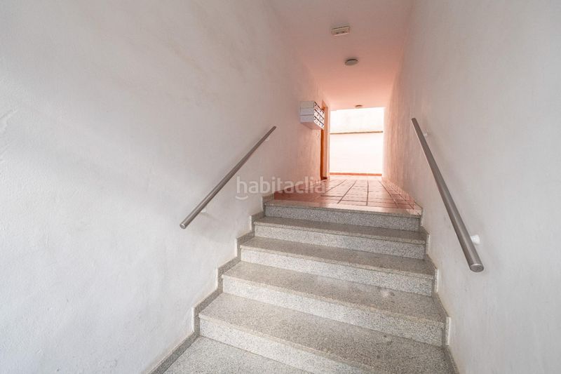 Foto 61256ae9-183b-49fd-9625-cb594436186c. Pis a calle calle violeta a Las Flores - Huerta Gabias (Las)