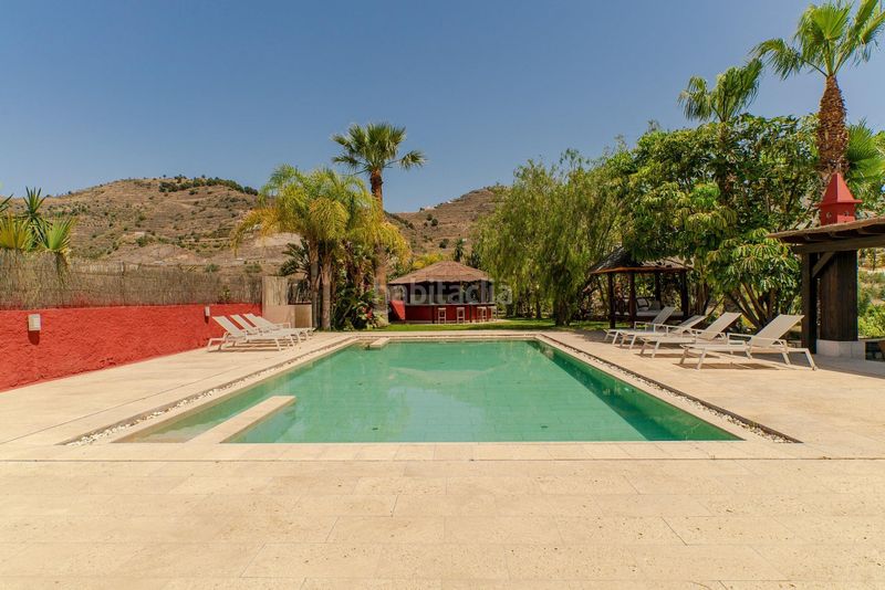 Foto eaa5f62e-a573-4932-97e4-a2e3e36ba2a4. Xalet amb calefacció aparcament piscina a Velilla - Velilla Taramay Almuñécar