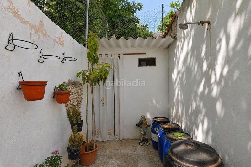 Foto abbff257-4224-43e8-9f04-9a713ad23368. Masia amb aparcament a Padul