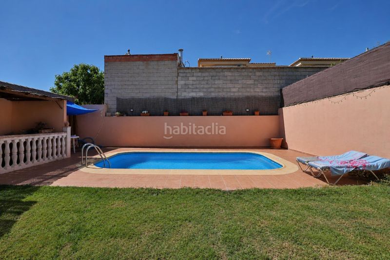 Foto 2e32e0c7-8070-450f-acb5-d5ebca0437db. Xalet amb aparcament piscina a Padul