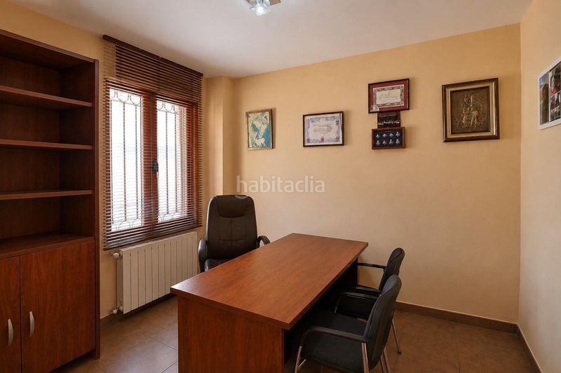 Foto 4fae9f63-b2b8-4279-bdb2-2d671ae1939f. Xalet amb aparcament piscina a Padul