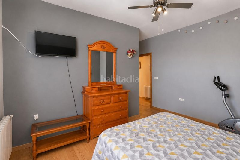 Foto c930ee26-acca-4cab-b089-f9db216065a5. Xalet amb aparcament piscina a Padul