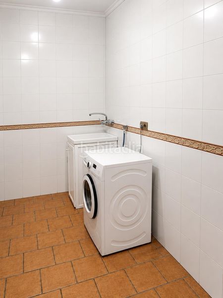 Foto adee2cb7-eec5-4632-8373-5a34bdef9b01. Casa amb aparcament a Padul
