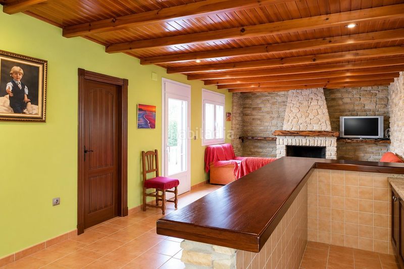 Foto f0983a1f-02a5-4b35-b148-98116c020d35. Casa amb aparcament a Padul