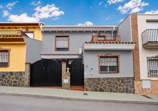 Casa in Padul. Oportunidad en padul, totalmente amueblada