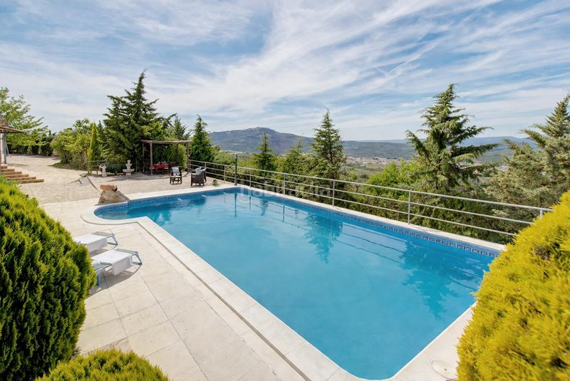 Foto 0fffc00d-a81f-4b93-a32a-950dbb705a52. Chalet mit parking pool in San Ildefonso - Catedral Jaén